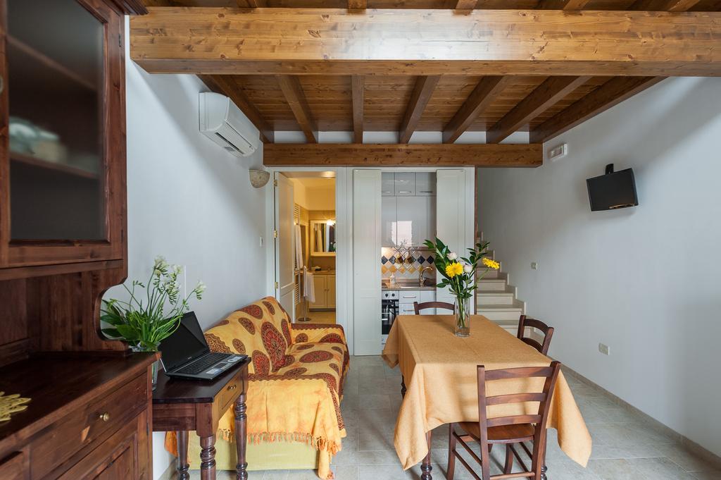 Tre Volte Belle Apartment Carpignano Salentino Exterior foto